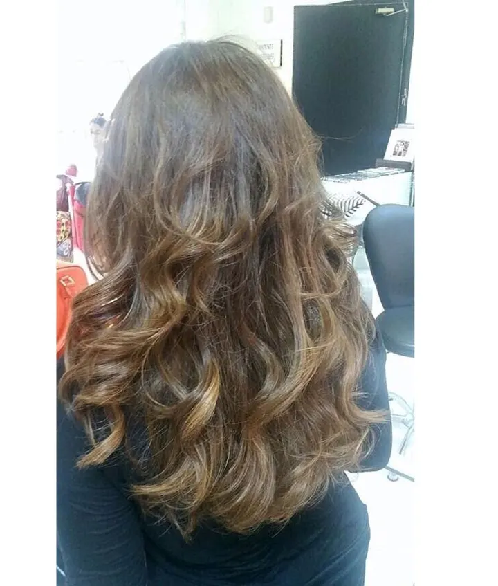 Balayage et boucles