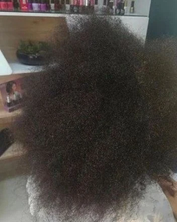 Lissage sur cheveux crépus, avant